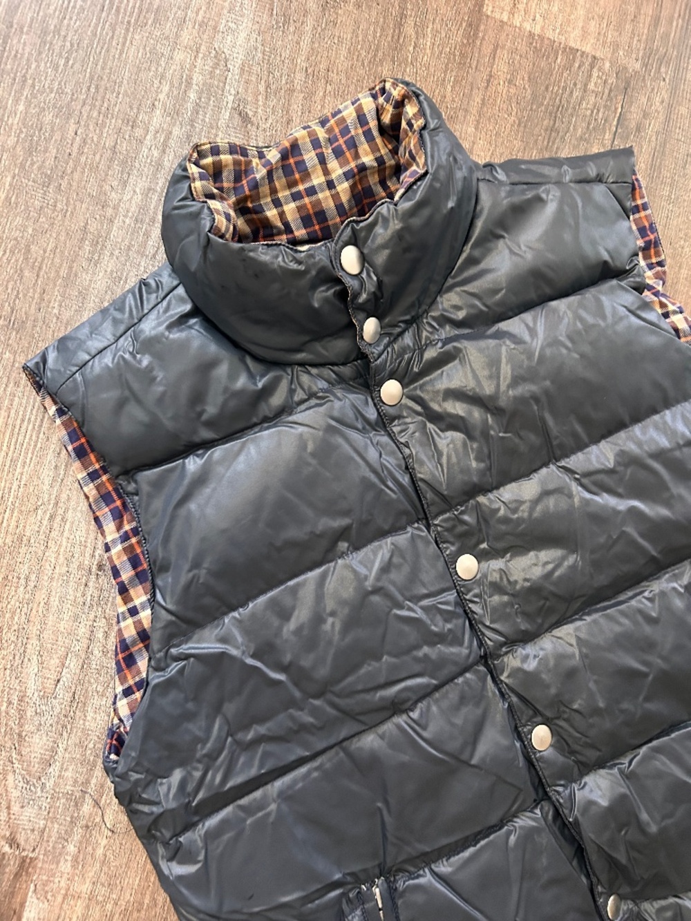 Steven Alan dark blue shiny plaid flannel lining down puffer ski vest Medium
